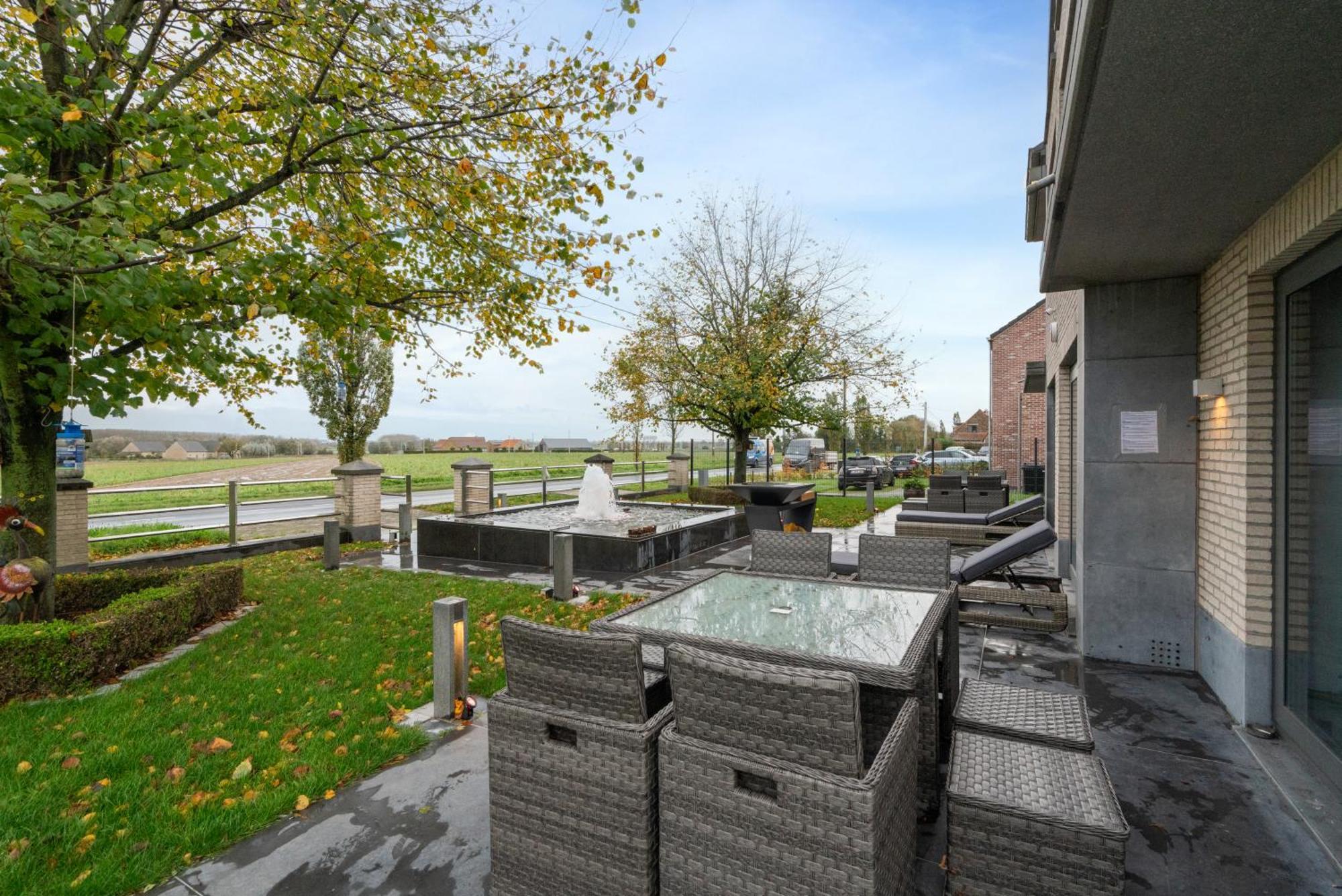 J And R Flanders Fields Holiday Homes Diksmuide Buitenkant foto